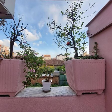 Gex Guest House Tirana Esterno foto