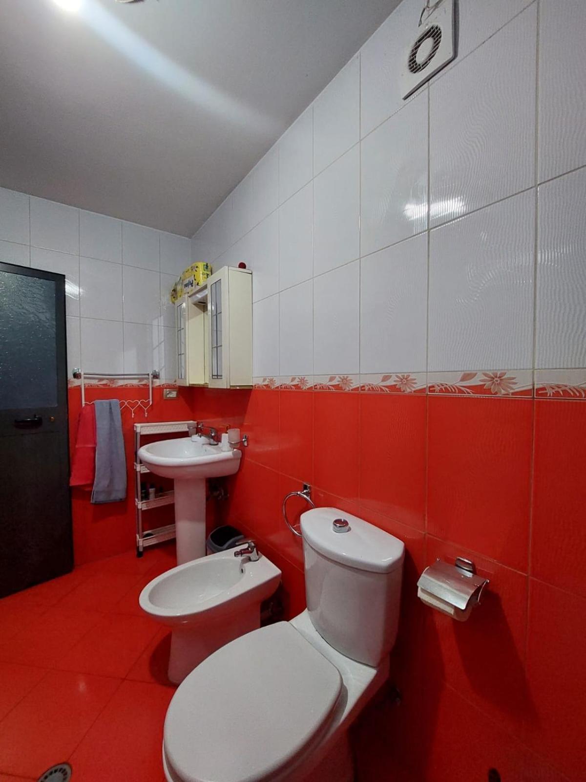 Gex Guest House Tirana Esterno foto